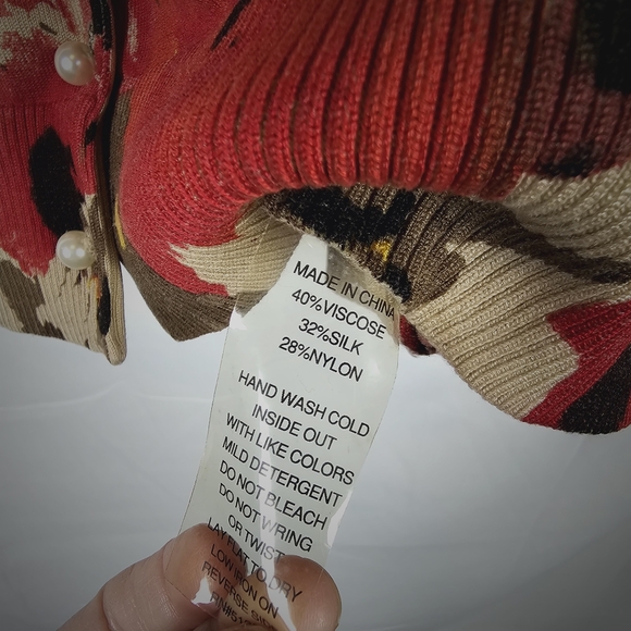 Chaus Floral Print Buttoned Cardigan - Picture 7 of 7